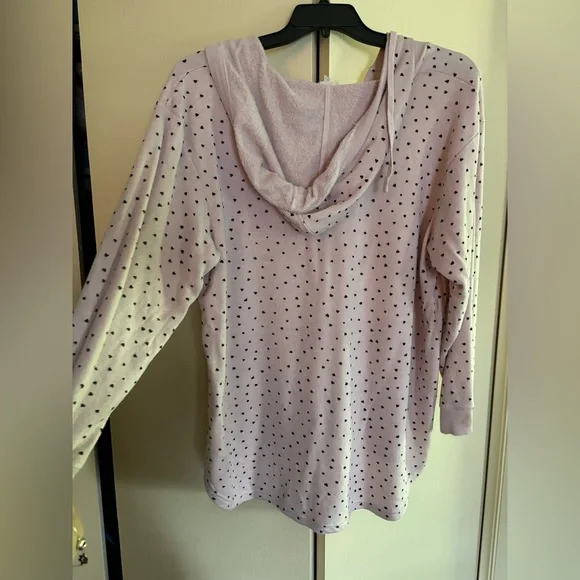 Jane and Delancey Light Pink Top with Black Hearts - Picture 4 of 4
